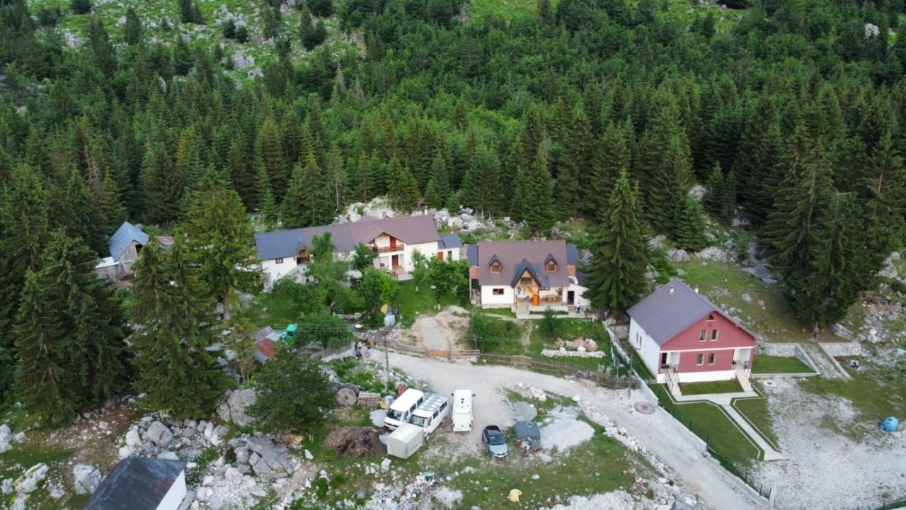 Bed and Breakfast Bujtina Arlindi Valbone Exterior foto