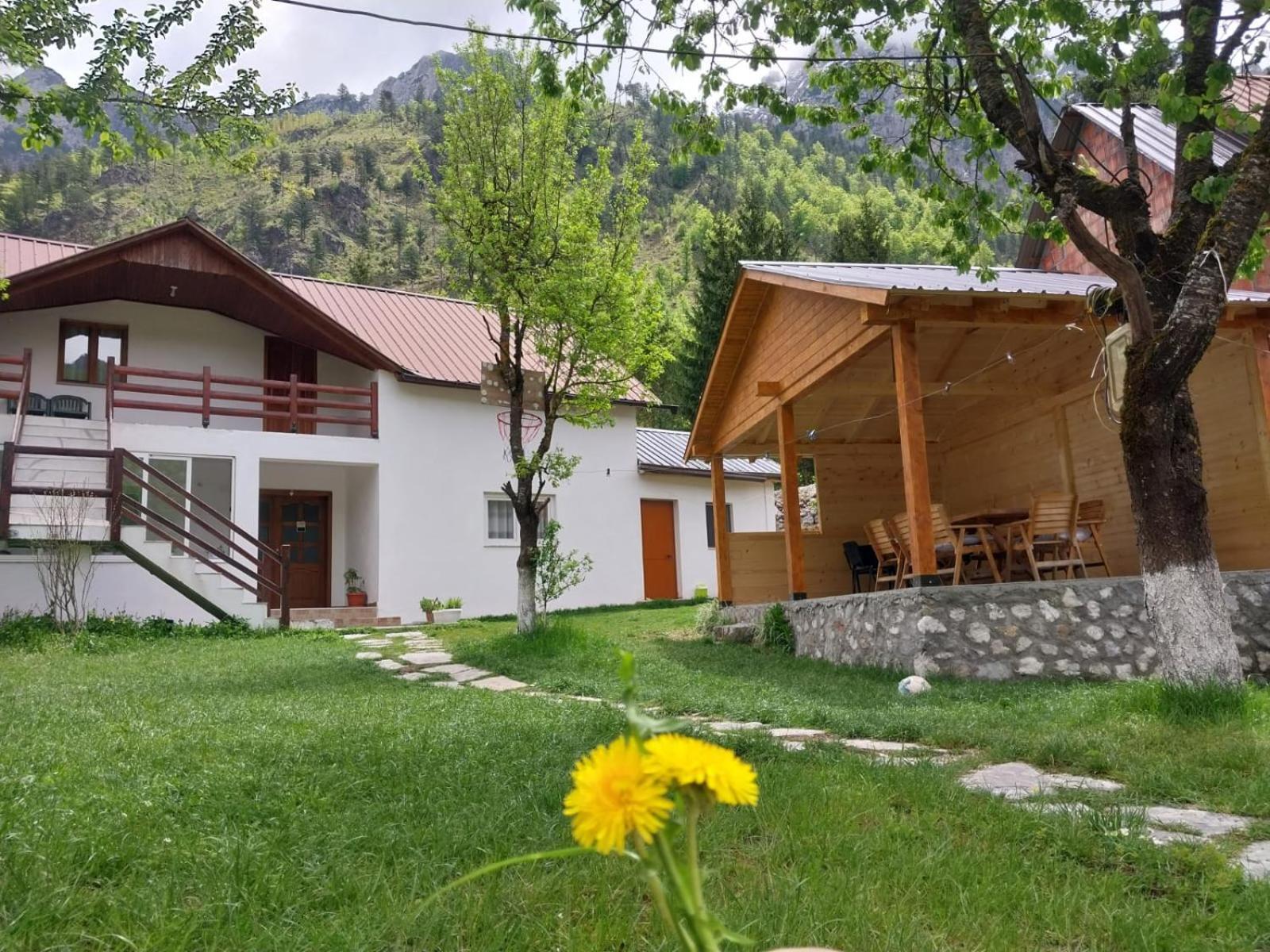 Bed and Breakfast Bujtina Arlindi Valbone Exterior foto