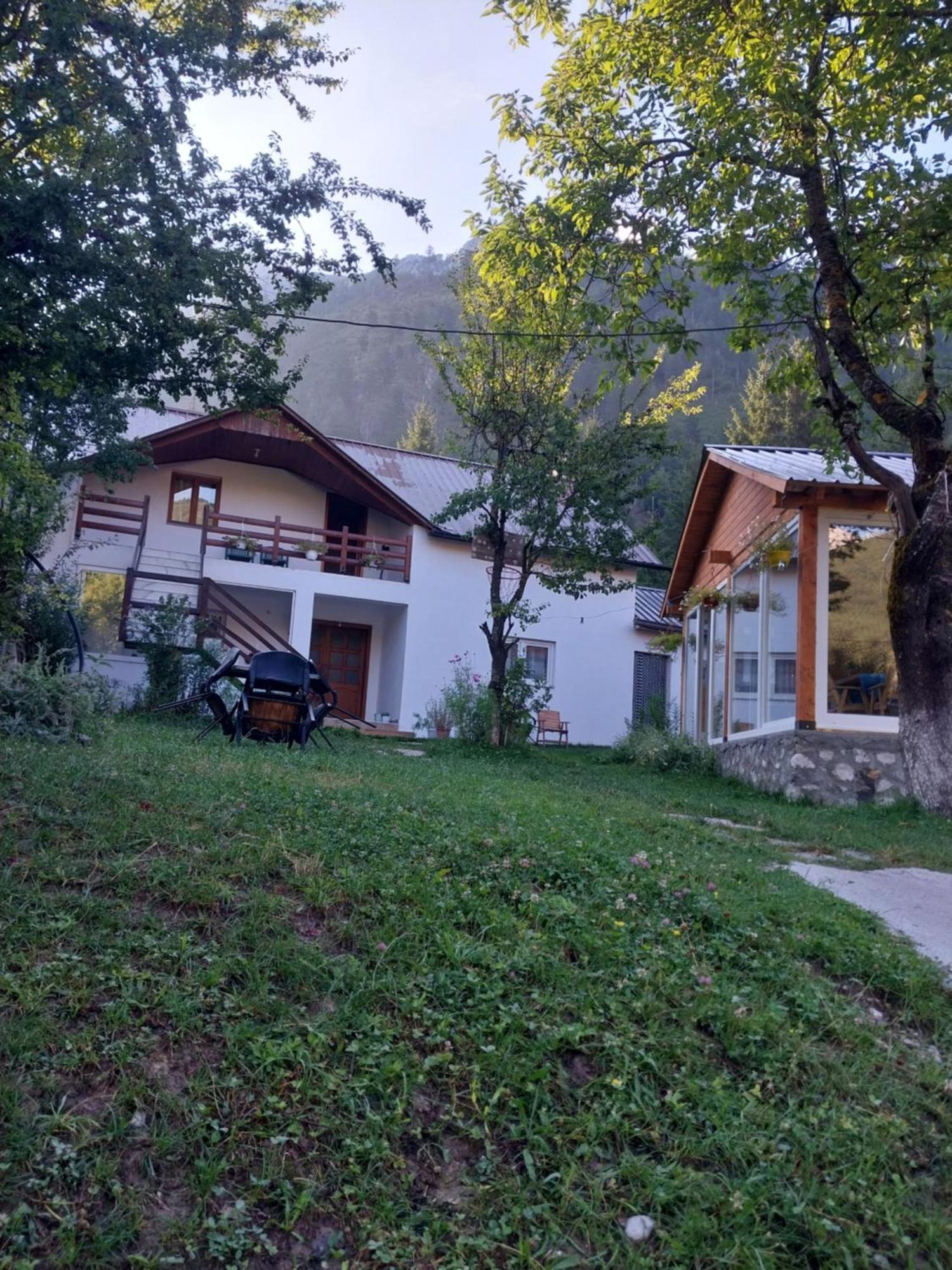 Bed and Breakfast Bujtina Arlindi Valbone Exterior foto