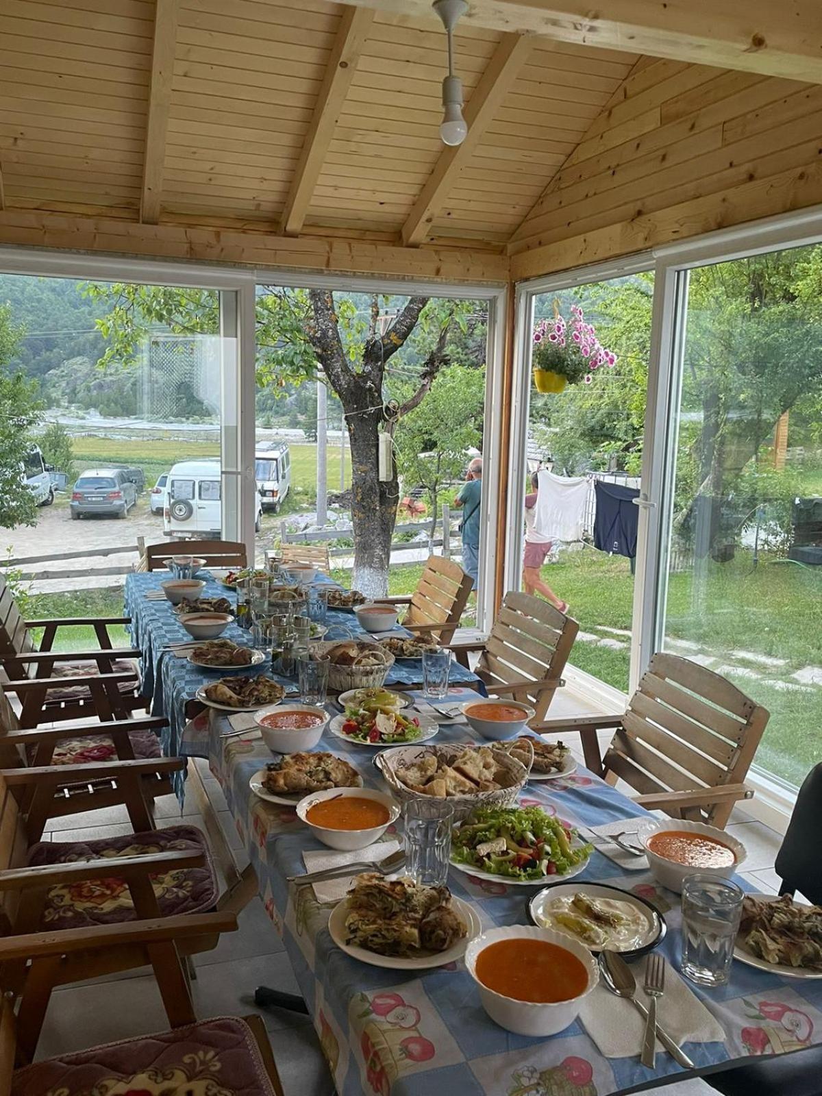 Bed and Breakfast Bujtina Arlindi Valbone Exterior foto