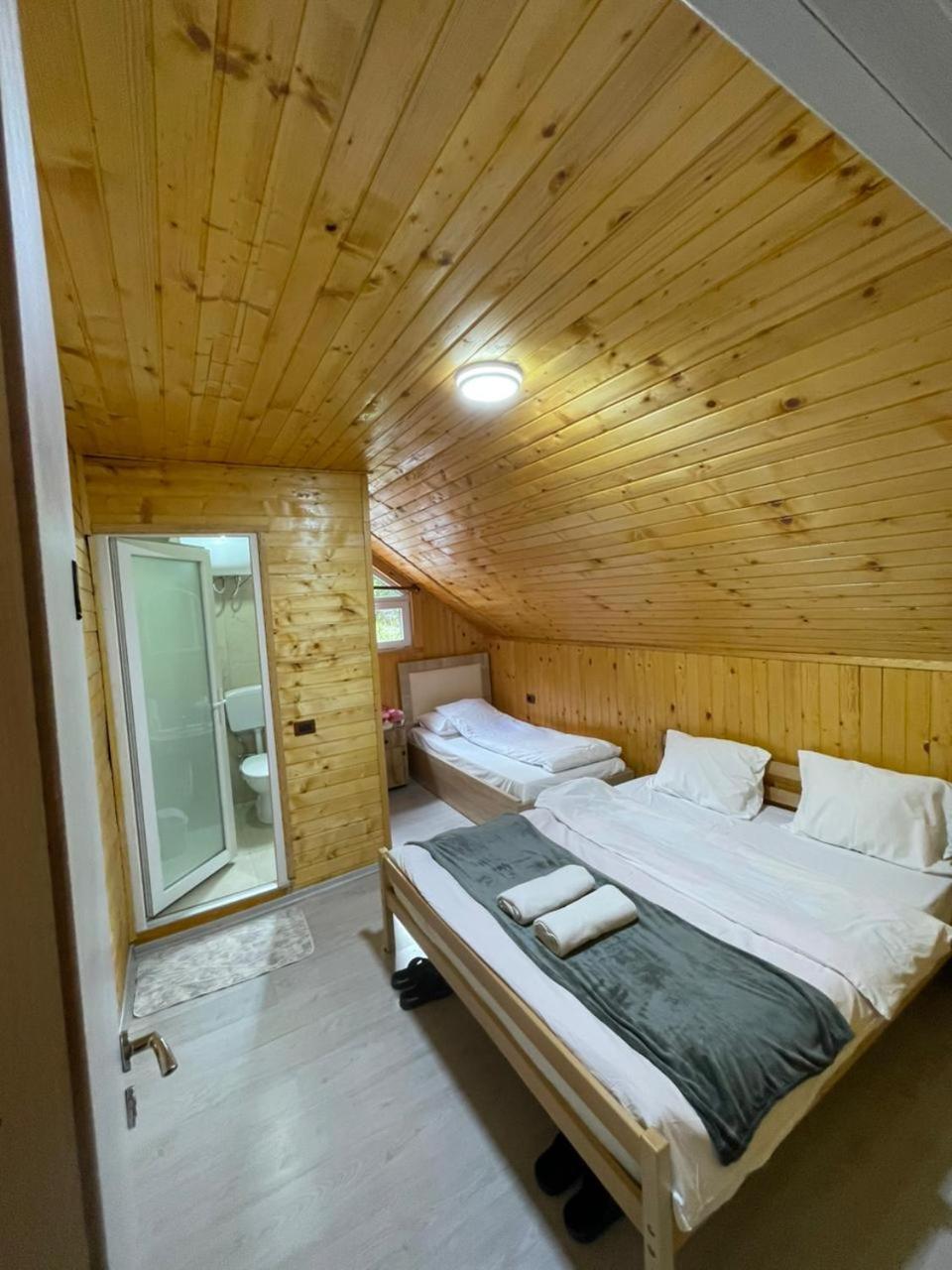 Bed and Breakfast Bujtina Arlindi Valbone Exterior foto